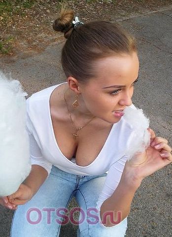 Инна оказывает услугу Куннилингус