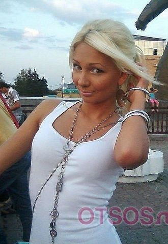 Ира оказывает услугу Минет