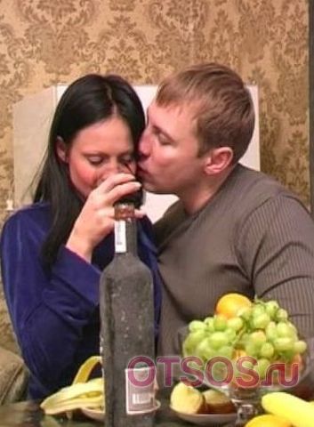 Каролина и Олег оказывает услугу Минет