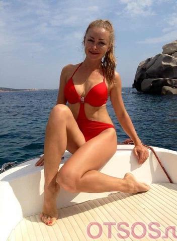 Эльвина оказывает услугу Минет