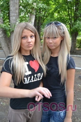 Алла и Маша оказывает услугу Минет
