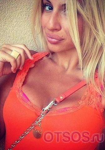 М и л а оказывает услугу Минет