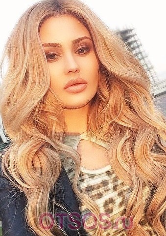 Диана оказывает услугу Минет