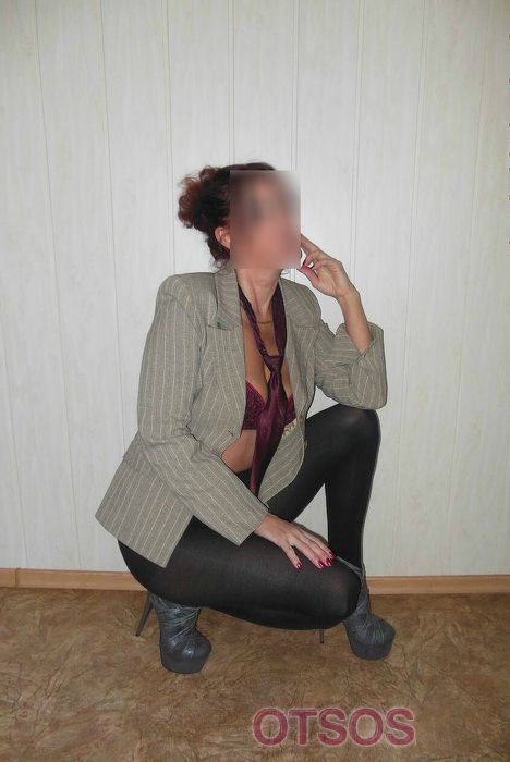 Виктория оказывает услугу Секс групповой
