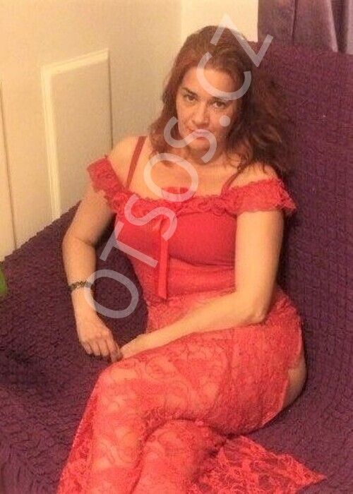 Лана оказывает услугу Минет