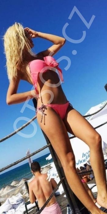 Соня оказывает услугу Сопровождение