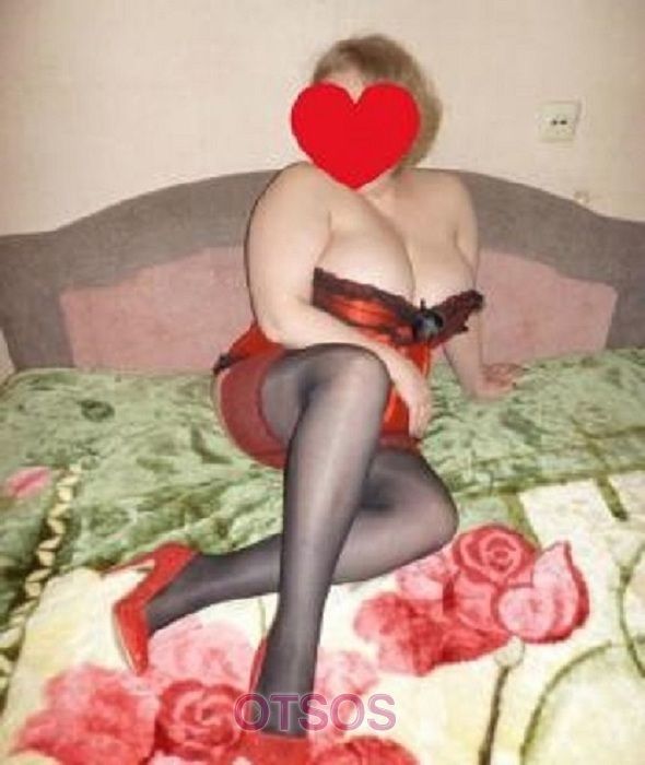 Вера оказывает услугу Куннилингус